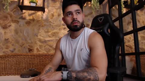 Snapshot of mikeblare chatting on 01/18/25, 07:15 Mike Blare online show from 01/18/25, 07:15