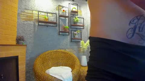 Snapshot of mikeblare chatting on 01/28/25, 10:12 Mike Blare online show from 01/28/25, 10:12