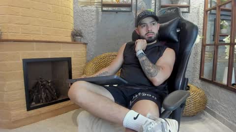 Snapshot of mikeblare chatting on 01/30/25, 07:26 Mike Blare online show from 01/30/25, 07:26