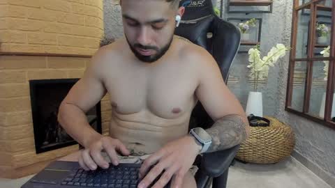 Snapshot of mikeblare chatting on 01/30/25, 10:30 Mike Blare online show from 01/30/25, 10:30