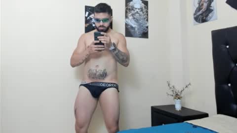 Snapshot of mikeblaree chatting on 02/22/25, 10:52 mikeblaree online show from 02/22/25, 10:52