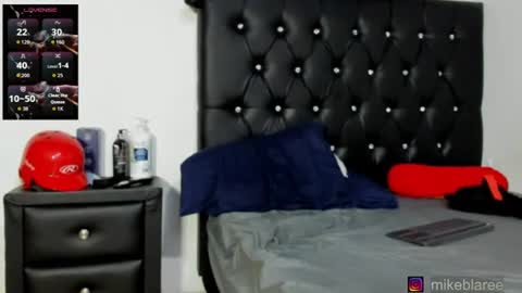 Snapshot of mikeblaree chatting on 06/11/26, 12:08 mikeblaree online show from 06/11/26, 12:08