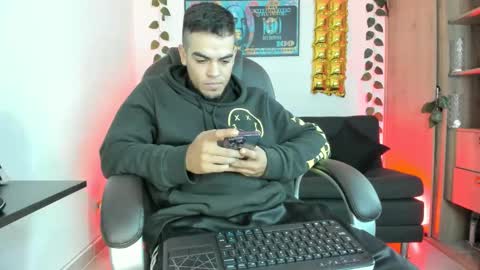 Snapshot of mikee_scooth chatting on 12/28/24, 01:28 mikee_scooth online show from 12/28/24, 01:28