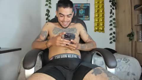 Snapshot of mikee_scooth chatting on 01/29/25, 05:13 mikee_scooth online show from 01/29/25, 05:13