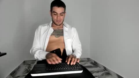 Snapshot of mikee_scooth chatting on 11/08/25, 05:12 mikee_scooth online show from 11/08/25, 05:12