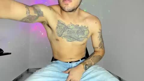 mikee_scooth online show from 04/17/26, 01:08