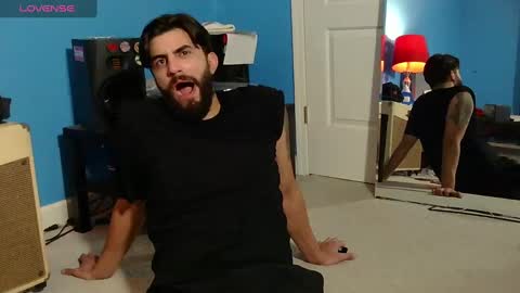 mikehawk1589 online show from 02/05/25, 08:11