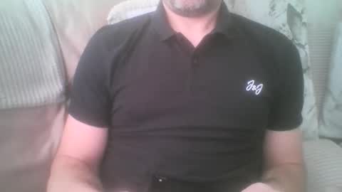 Snapshot of mikehockishuge9 chatting on 09/20/25, 09:43 mikehockishuge9 online show from 09/20/25, 09:43