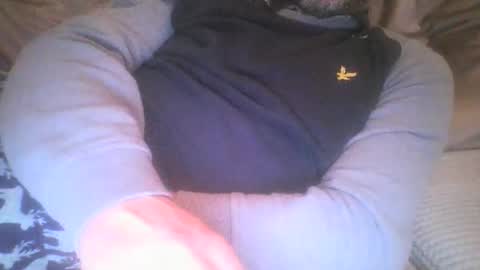 Snapshot of mikehockishuge9 chatting on 10/04/25, 11:03 mikehockishuge9 online show from 10/04/25, 11:03