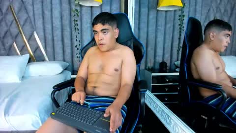 mikehuddson online show from 04/17/26, 02:42