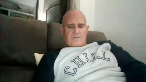Snapshot of mikereef chatting on 12/18/24, 08:25 mikereef online show from 12/18/24, 08:25