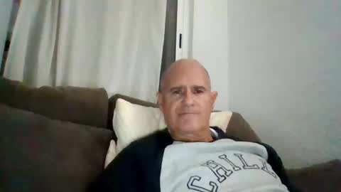 Snapshot of mikereef chatting on 02/16/25, 09:05 mikereef online show from 02/16/25, 09:05