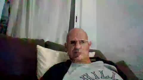 Snapshot of mikereef chatting on 02/27/25, 09:14 mikereef online show from 02/27/25, 09:14