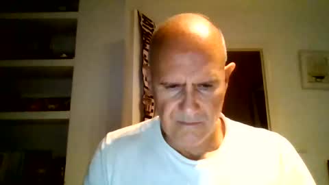 Snapshot of mikereef chatting on 06/12/26, 02:10 mikereef online show from 06/12/26, 02:10