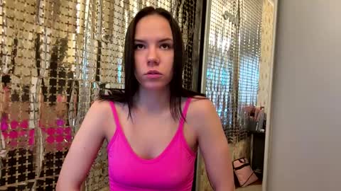 Mila online show from 04/28/26, 06:51