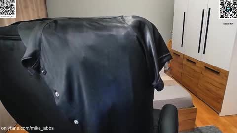 Mike    online show from 11/14/25, 02:27