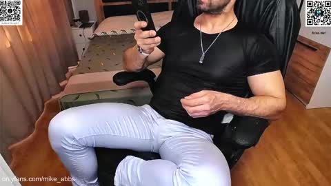 Mike    online show from 03/25/26, 02:01