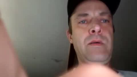 Snapshot of mikeundies chatting on 07/08/26, 01:43 mikeundies online show from 07/08/26, 01:43