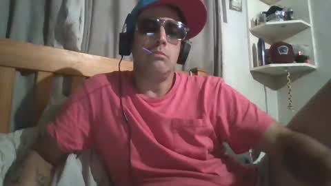Snapshot of mikeundies chatting on 07/09/26, 01:31 mikeundies online show from 07/09/26, 01:31