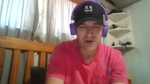 Snapshot of mikeundies chatting on 07/10/26, 07:45 mikeundies online show from 07/10/26, 07:45