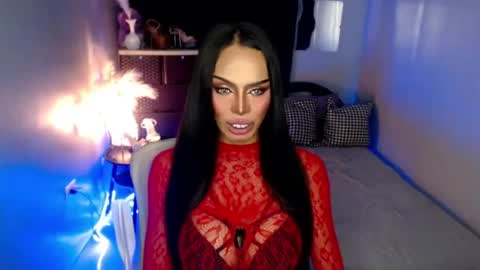 Snapshot of mikeyalawi03 chatting on 06/14/26, 12:41 Mistress MikeyAlawi online show from 06/14/26, 12:41