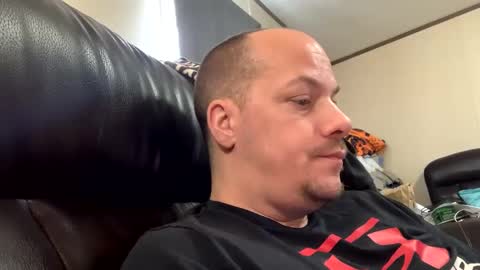 mikeylikesit2222 online show from 02/01/25, 06:29