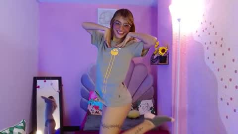 Mikka 3 online show from 09/24/25, 01:47