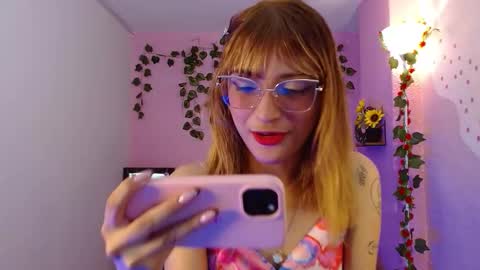 Mikka 3 online show from 11/13/25, 01:21