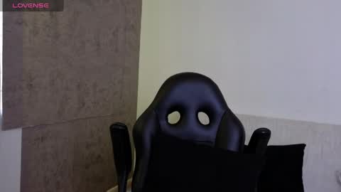 Snapshot of mikke_love chatting on 05/07/26, 02:33 MIKKE online show from 05/07/26, 02:33