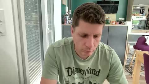 Snapshot of miklp8463 chatting on 06/08/26, 11:43 miklp8463 online show from 06/08/26, 11:43