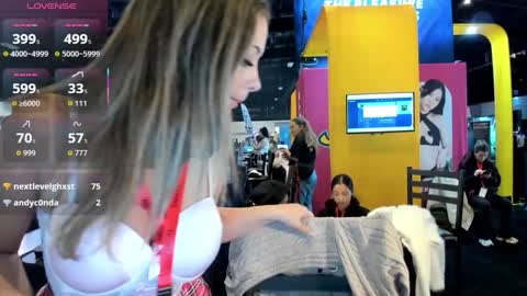 Mikaylah online show from 10/17/25, 10:01