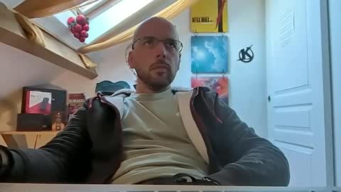 mikmik91 online show from 12/26/24, 11:32