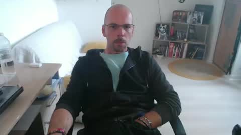 mikmik91 online show from 09/10/25, 01:00