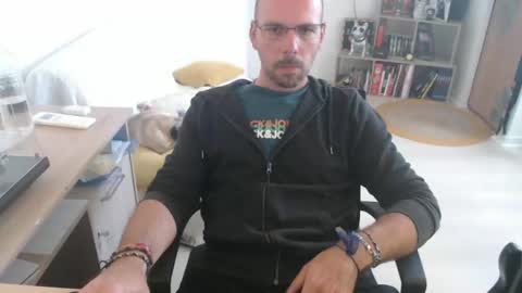 mikmik91 online show from 09/15/25, 10:15