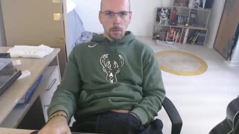 mikmik91 online show from 10/16/25, 09:54