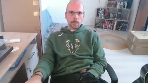 mikmik91 online show from 10/17/25, 02:08