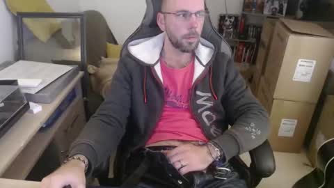 mikmik91 online show from 12/18/25, 04:13