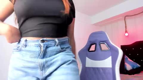   miku katsuragi  online show from 10/25/25, 04:31