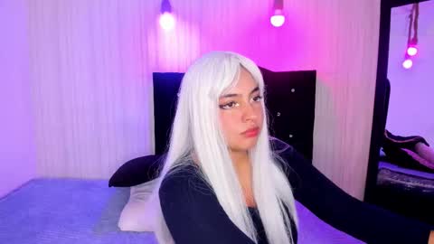   miku katsuragi  online show from 11/17/25, 07:08