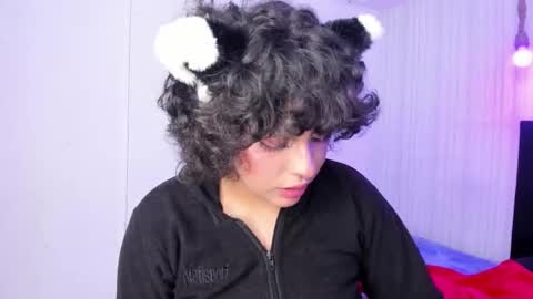 Snapshot of miku_katsuragi chatting on 12/23/25, 02:31 miku katsuragi online show from 12/23/25, 02:31