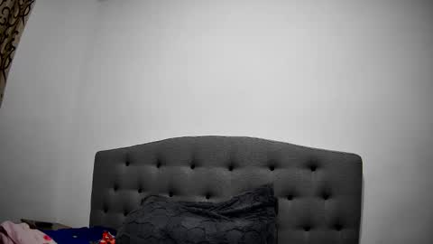 Mikyloveu online show from 12/12/24, 04:43