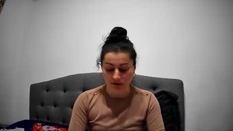 Mikyloveu online show from 12/14/24, 04:09