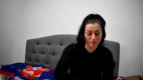 Mikyloveu online show from 12/16/24, 01:54