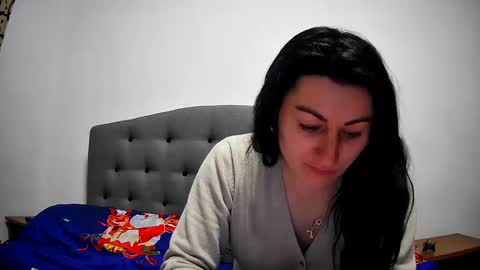 Mikyloveu online show from 12/18/24, 05:21