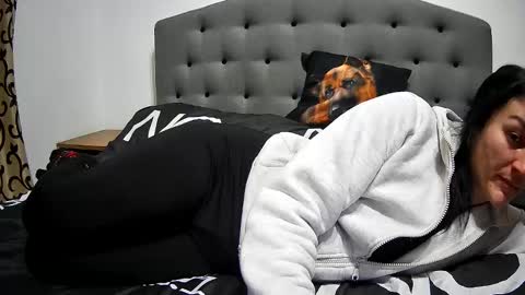 Mikyloveu online show from 03/10/25, 06:01