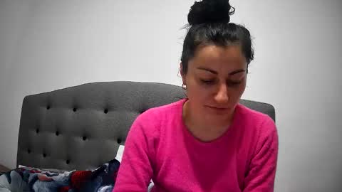 Mikyloveu online show from 01/14/26, 04:56