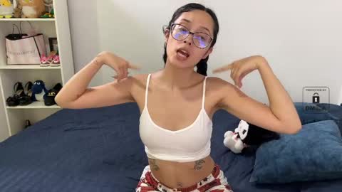 Mila and albert online show from 04/22/26, 08:21