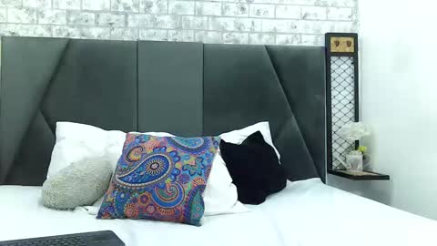 Snapshot of mila_adamss chatting on 02/09/25, 11:25 mila_adamss online show from 02/09/25, 11:25