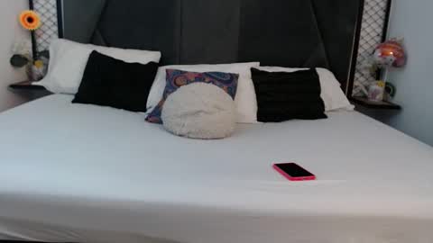 Snapshot of mila_adamss chatting on 09/26/25, 10:08 mila_adamss online show from 09/26/25, 10:08