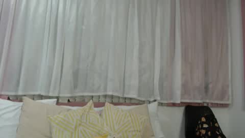 mila_adamss online show from 01/16/26, 10:41